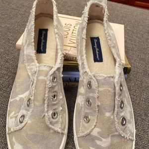 Tommy Bahama sneakers New